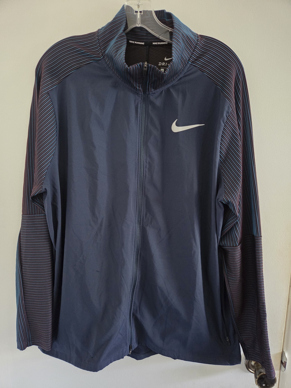 Nike Men’s Navy Dri-FIT Full-Zip Running Jacket